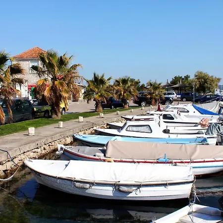 With Parking Space Srima - Vodice, - 6099 * ヴォディツェ