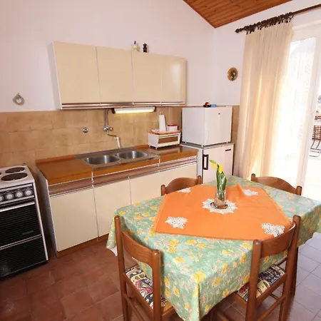 With Parking Space Srima - Vodice, - 6099 アパート ヴォディツェ